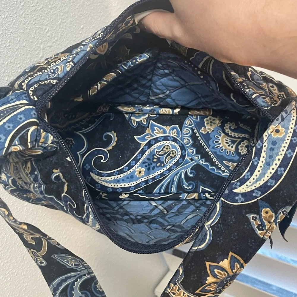 Vera Bradley “Windsor Navy” Shoulder bag - Picture 9 of 12